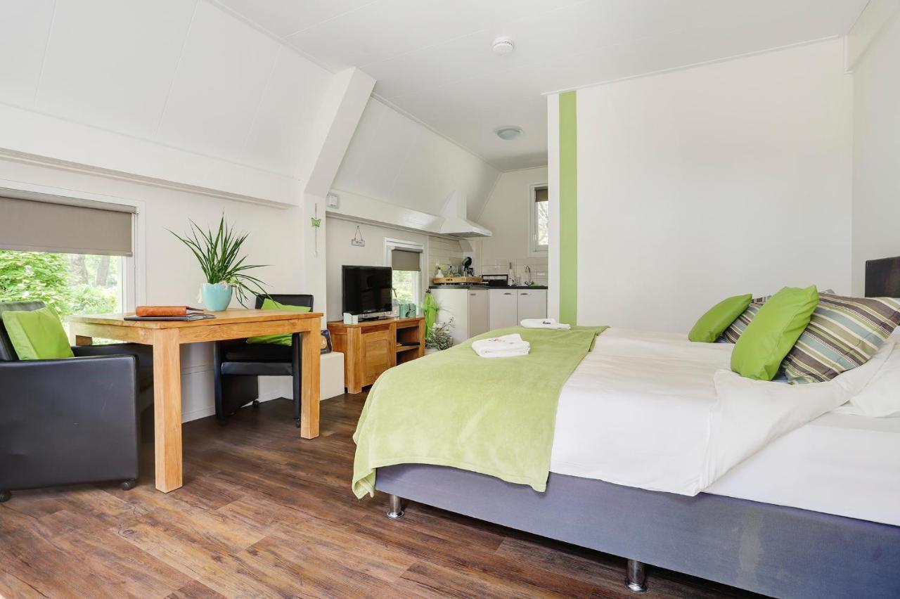 Bed and Breakfast Rheezerstee Екстер'єр фото