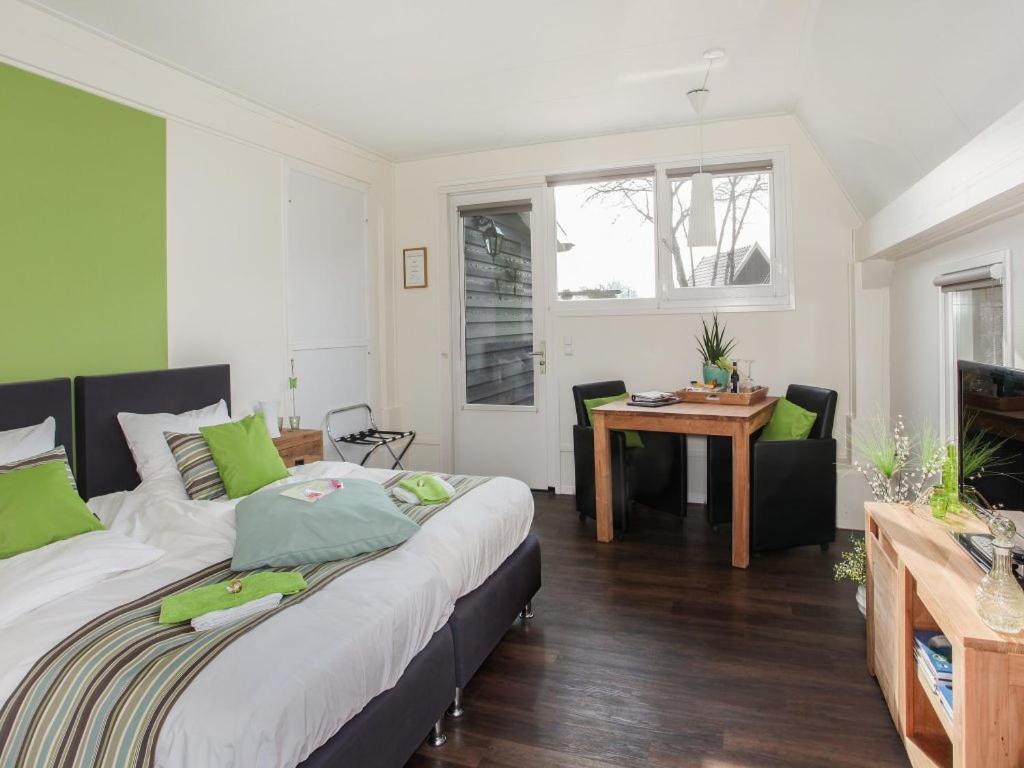 Bed and Breakfast Rheezerstee Екстер'єр фото