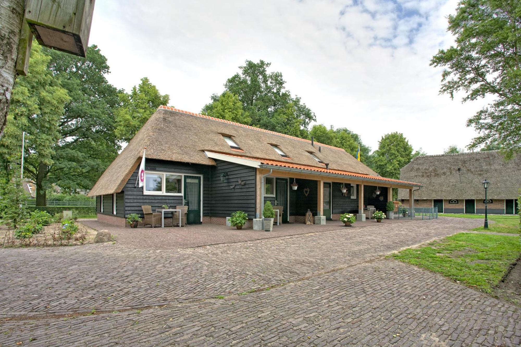 Bed and Breakfast Rheezerstee Екстер'єр фото