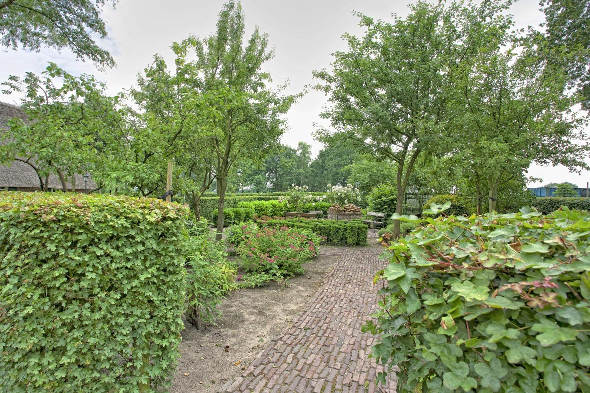 Bed and Breakfast Rheezerstee Екстер'єр фото