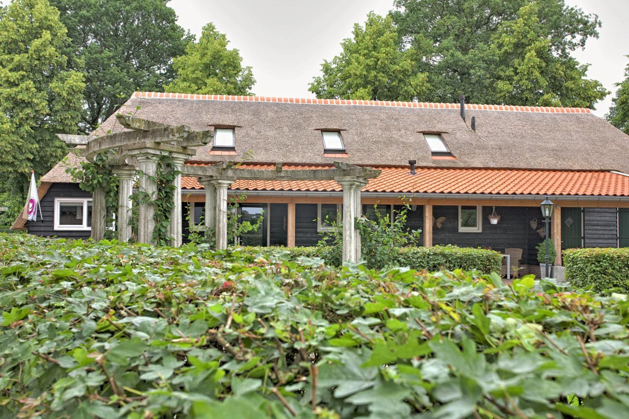 Bed and Breakfast Rheezerstee Екстер'єр фото