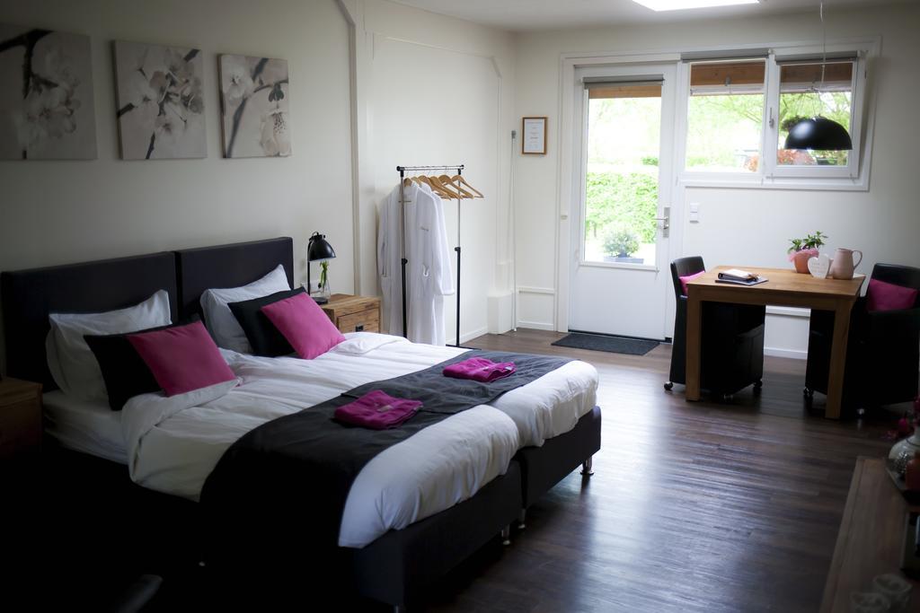 Bed and Breakfast Rheezerstee Екстер'єр фото