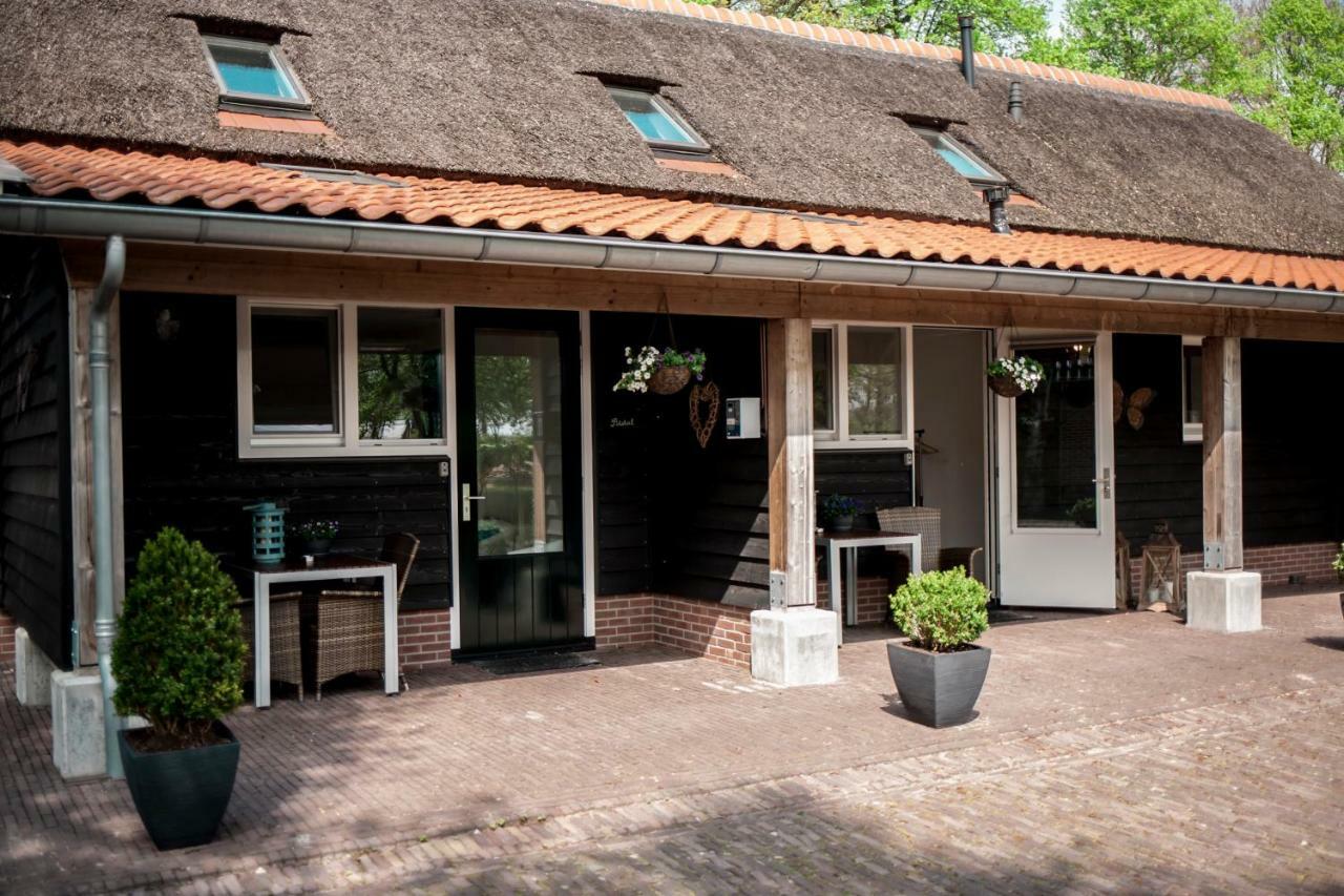 Bed and Breakfast Rheezerstee Екстер'єр фото